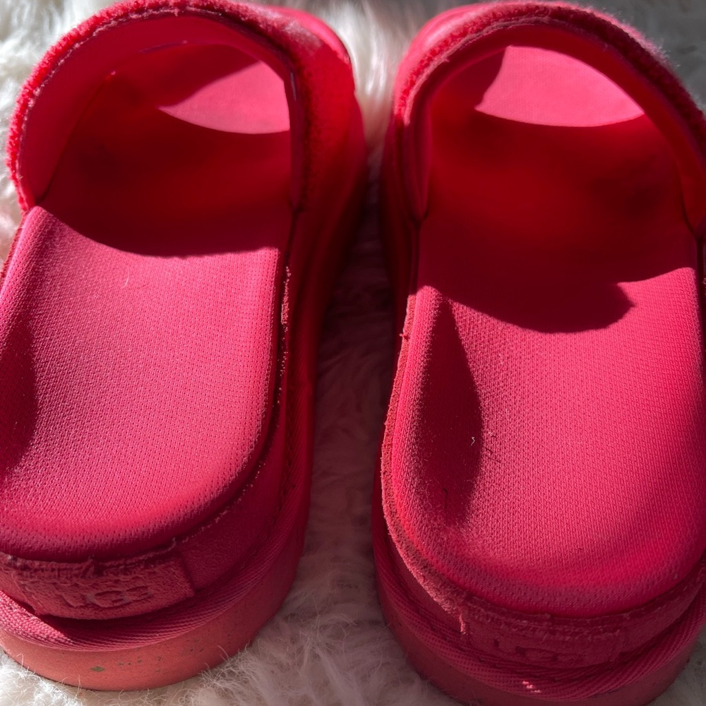 Ugg slippers - image 4